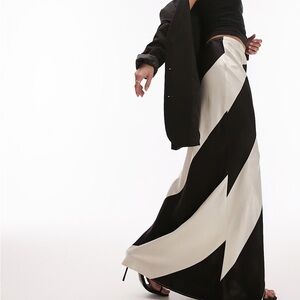 Topshop Large Stripe Maxi Skirt in Black and White